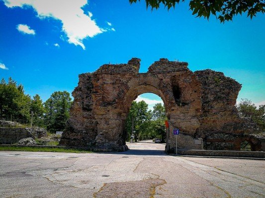kamilite-glavnata-porta-na-krepostta-i-nai-yark-simvol-na-xisarya-gallery-11