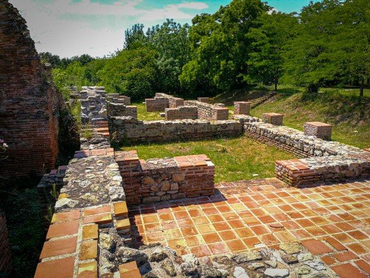 rimskite-termi-i-kazarmeniya-kompleks-na-anticniya-grad-gallery-13